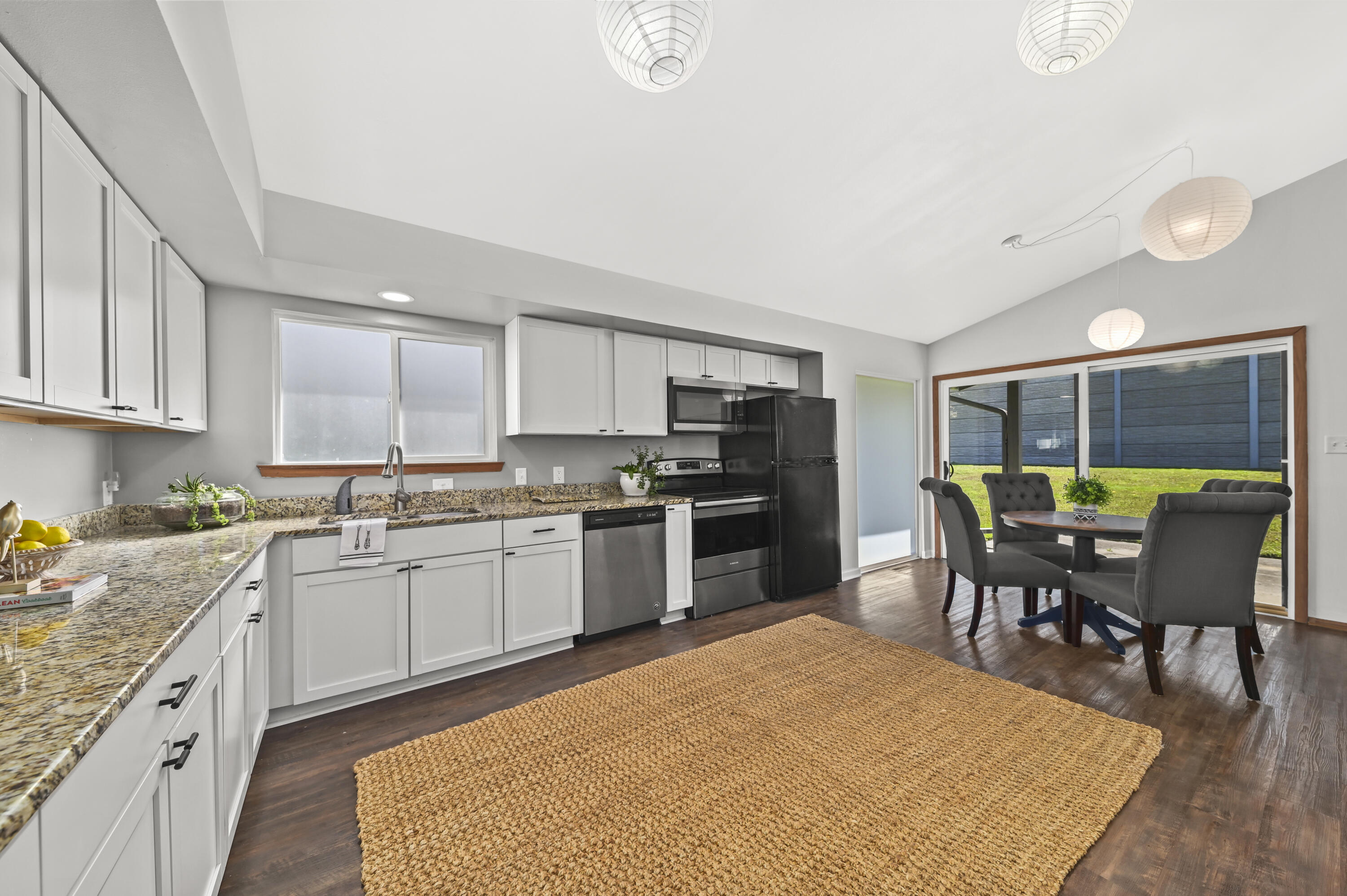 7459 North Chadwick Road Glendale, WI 53217 - Photo 9 of 29 EUP_2780