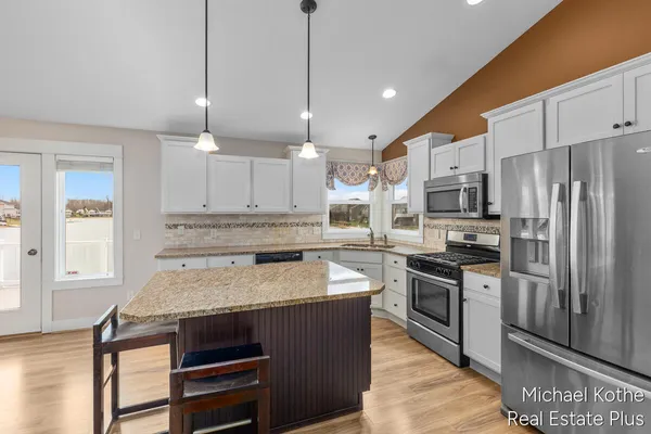 $599,000 | 7532 Waterline Drive, Allendale, MI 49401