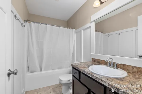 $599,000 | 7532 Waterline Drive, Allendale, MI 49401