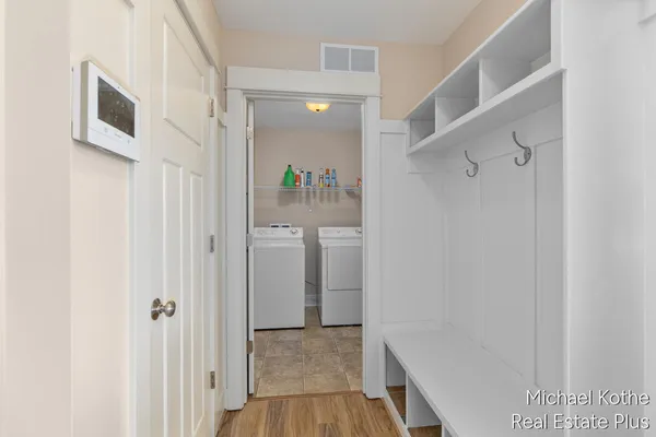 $599,000 | 7532 Waterline Drive, Allendale, MI 49401