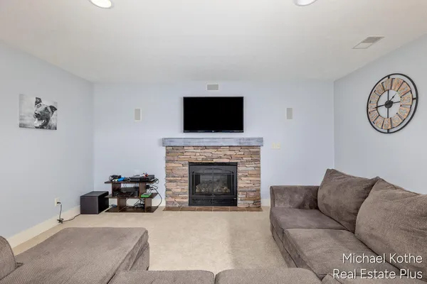 $599,000 | 7532 Waterline Drive, Allendale, MI 49401