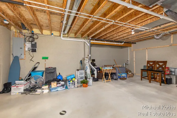 $599,000 | 7532 Waterline Drive, Allendale, MI 49401