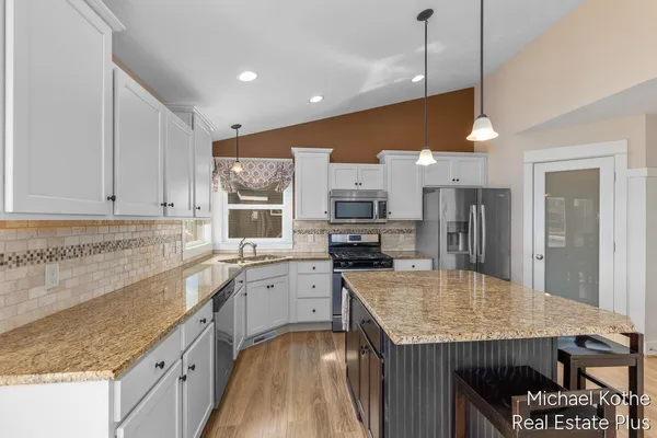 $599,000 | 7532 Waterline Drive, Allendale, MI 49401