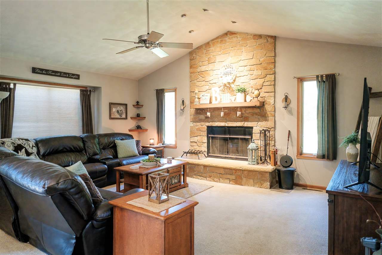5049 North Wendorf Road Monroe Center, IL 61052 - Photo 13 of 30 Gallery Image 13