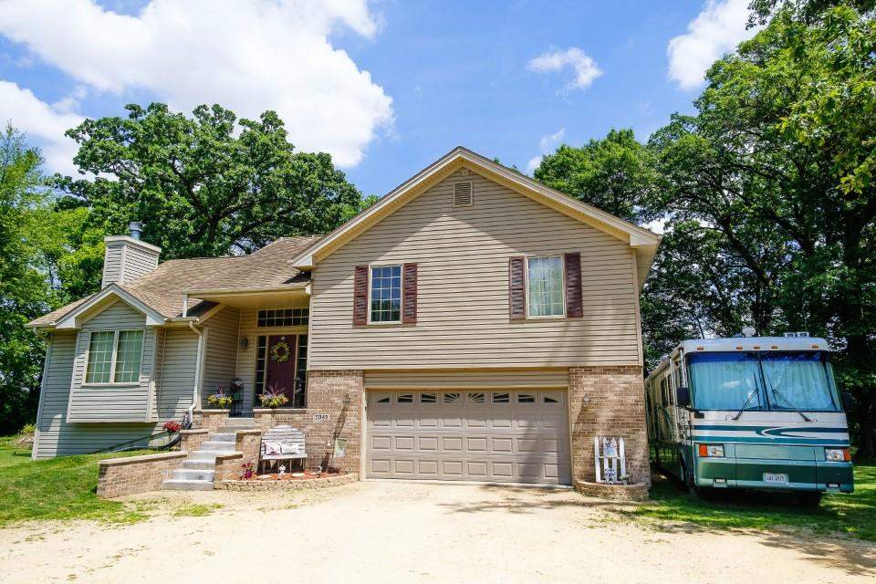 5049 North Wendorf Road Monroe Center, IL 61052 - Photo 2 of 30 Gallery Image 2