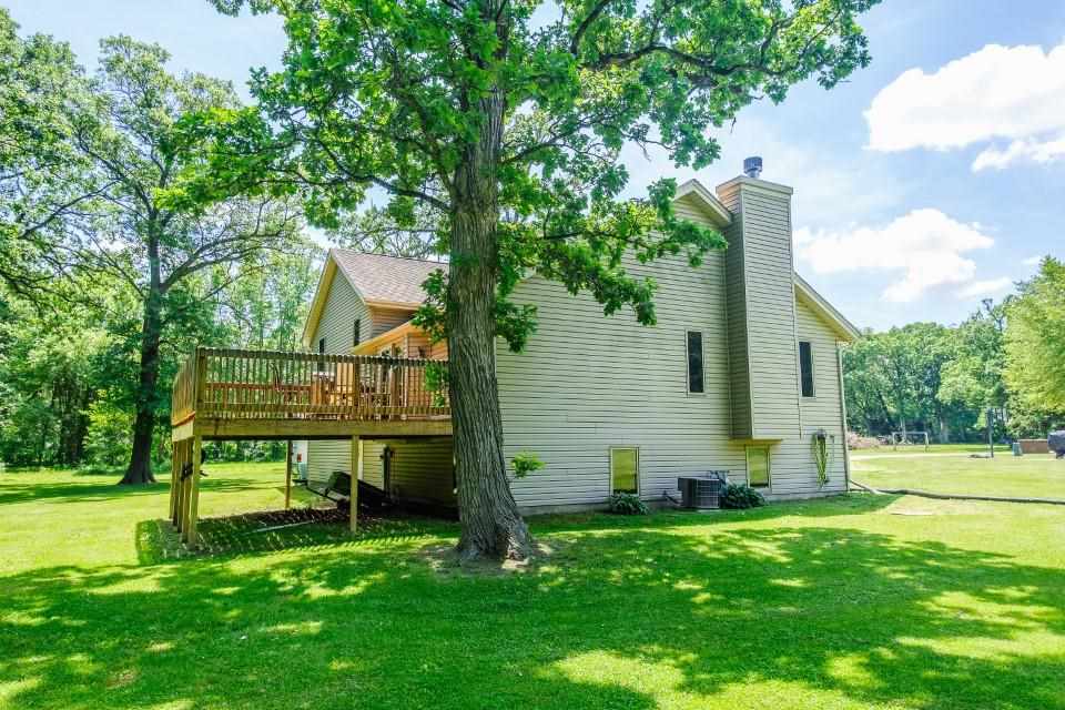 5049 North Wendorf Road Monroe Center, IL 61052 - Photo 3 of 30 Gallery Image 3