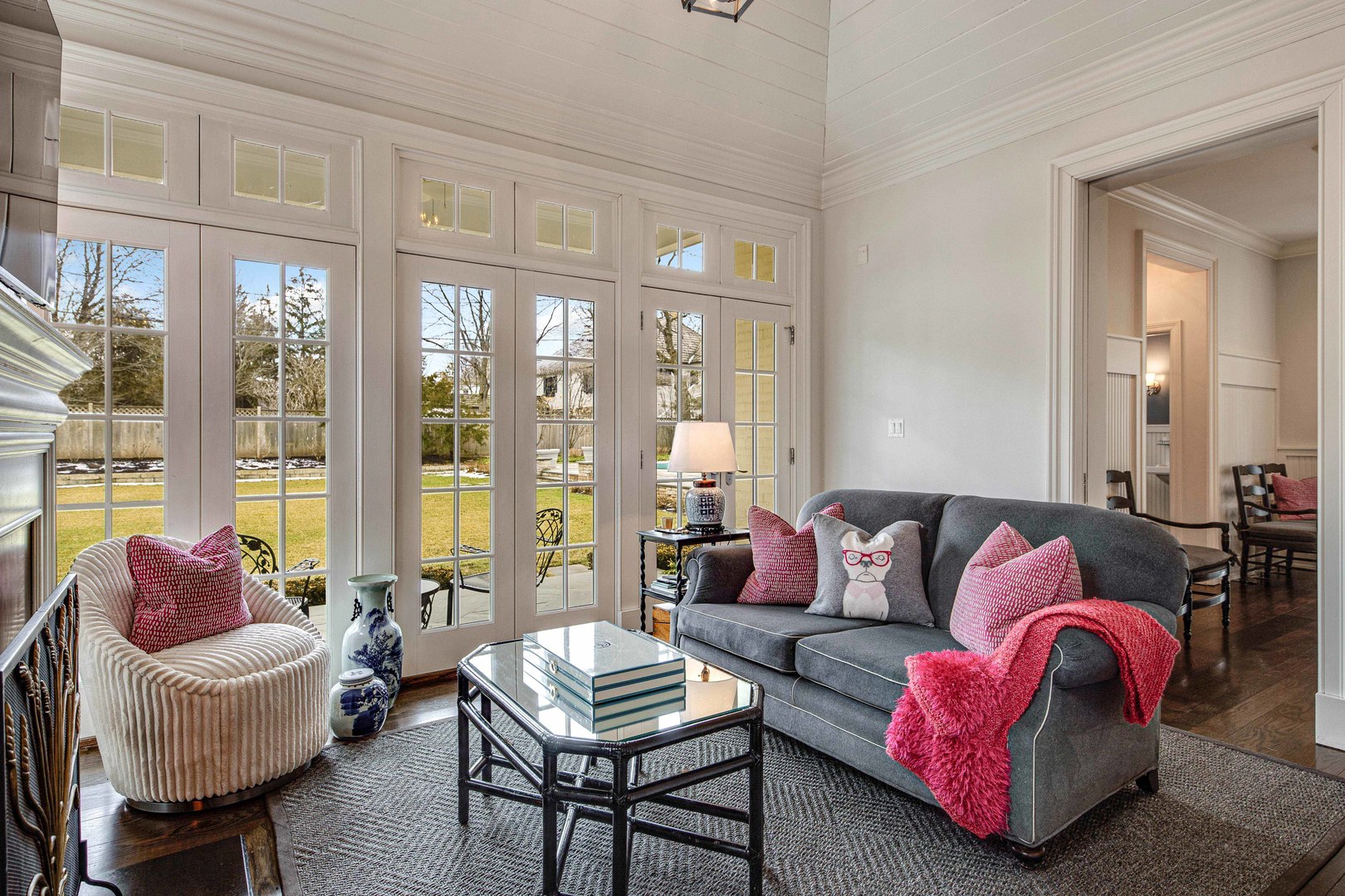 Undisclosed Address Lake Forest, IL 60045 - Photo 32 of 75 a living room with furniture and a large window