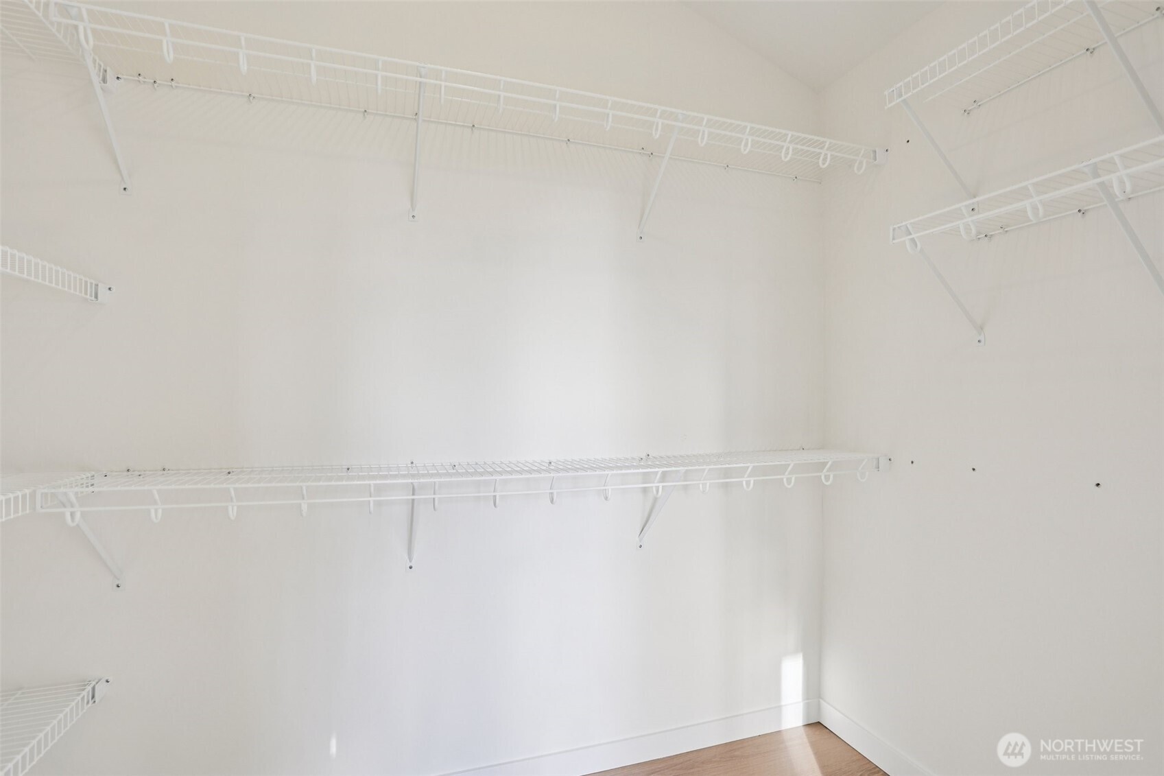 13748 Stone Avenue North Seattle, WA 98133 - Photo 19 of 22 a view of small space