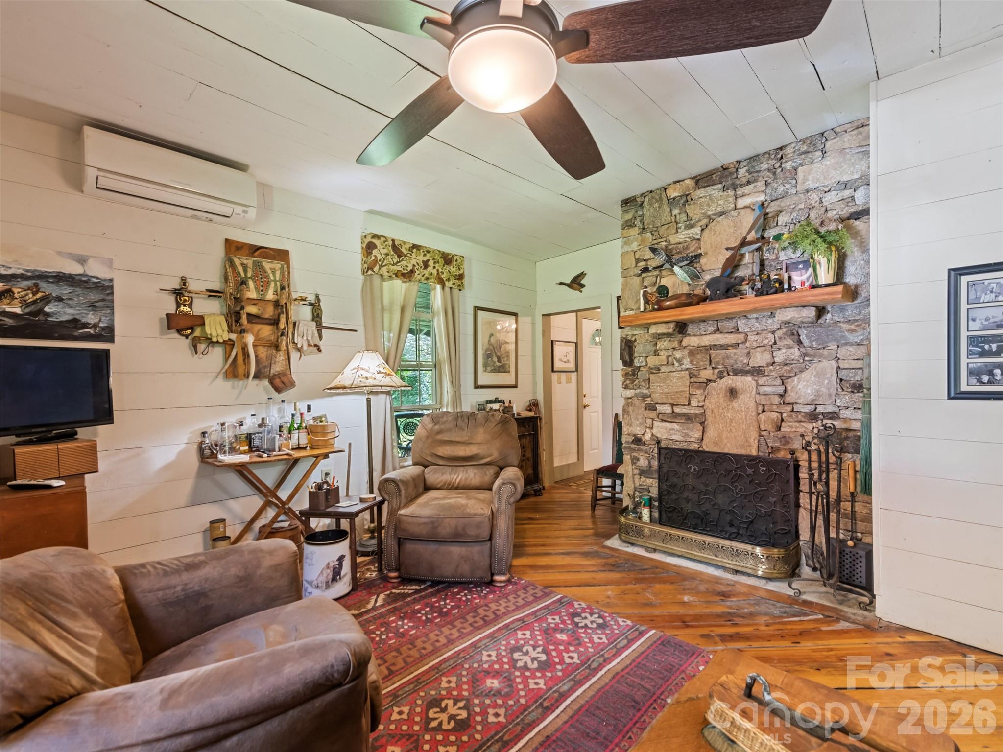 647 Indian Springs Road Clyde, NC 28721 - Photo 11 of 33