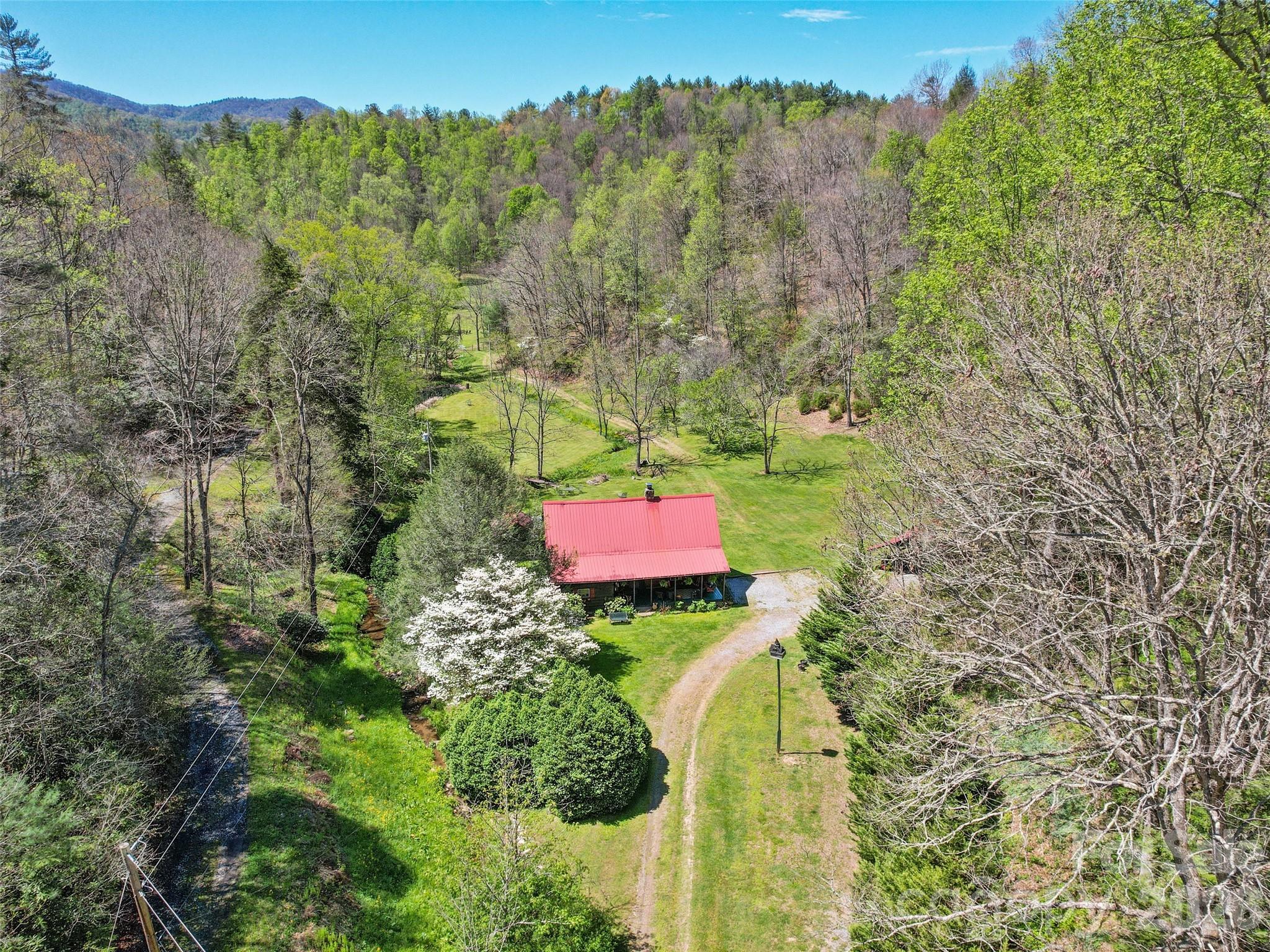 647 Indian Springs Road Clyde, NC 28721 - Photo 5 of 33