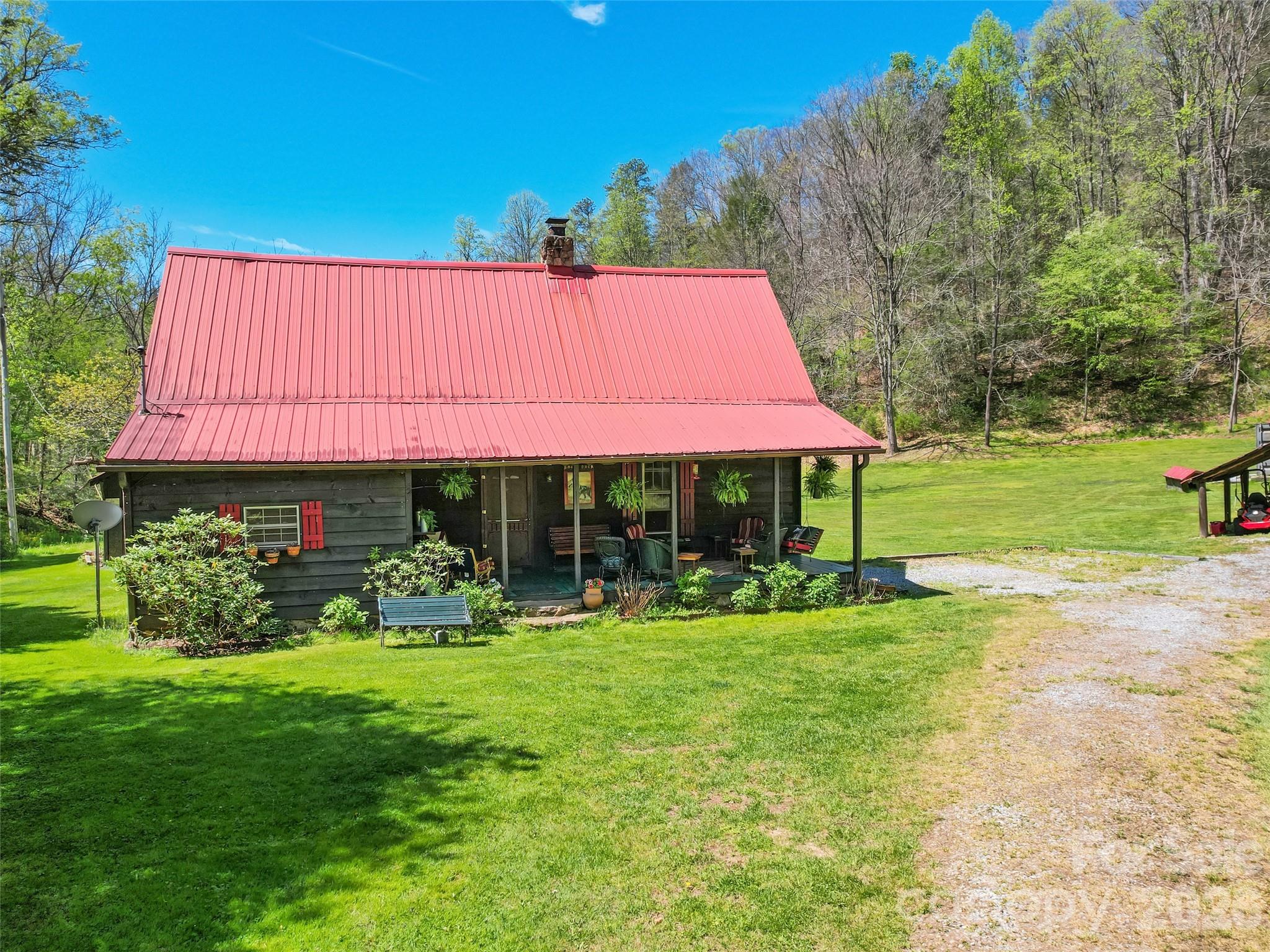 647 Indian Springs Road Clyde, NC 28721 - Photo 6 of 33