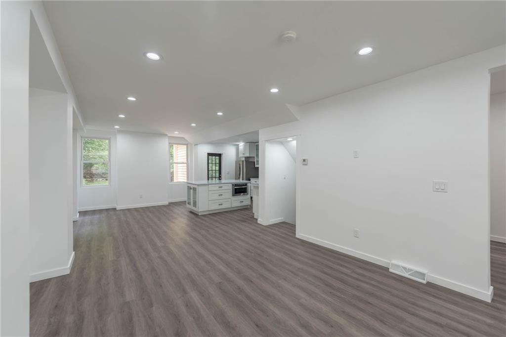 6334 Forward Avenue Pittsburgh, PA 15217 - Photo 7 of 42