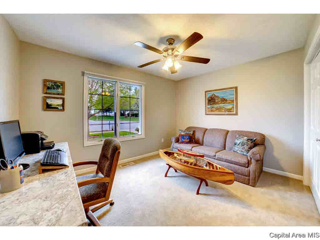 2813 Hastings Road Chatham, IL 62629 - Photo 23 of 32 Gallery Image 23