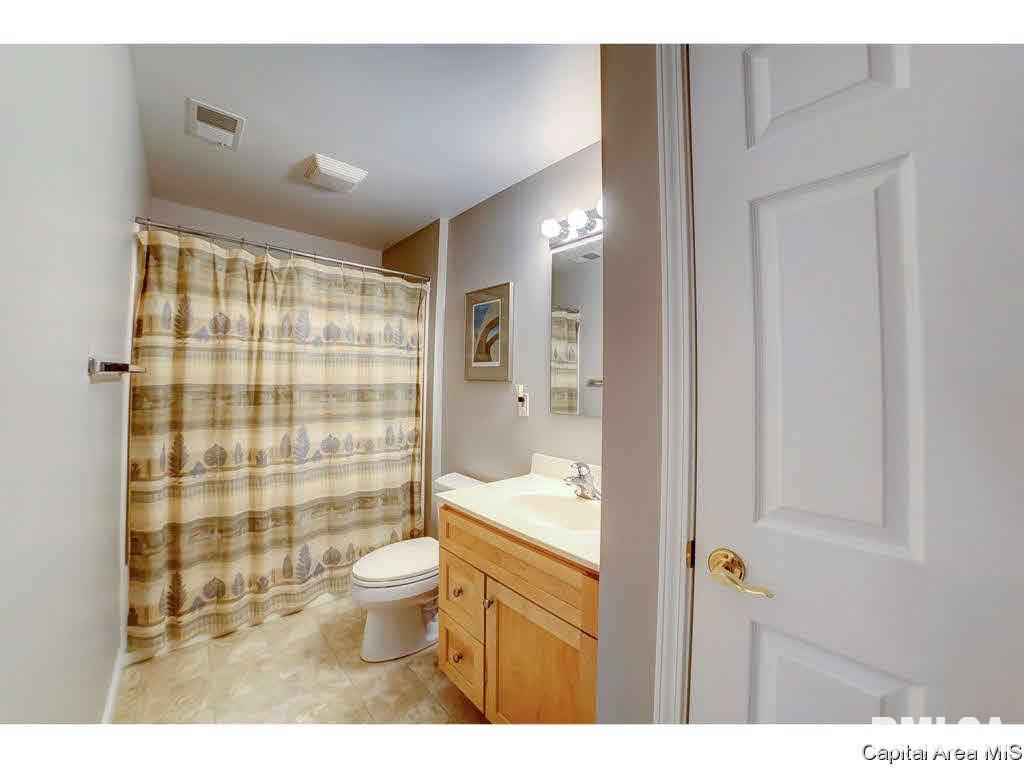 2813 Hastings Road Chatham, IL 62629 - Photo 27 of 32 Gallery Image 27