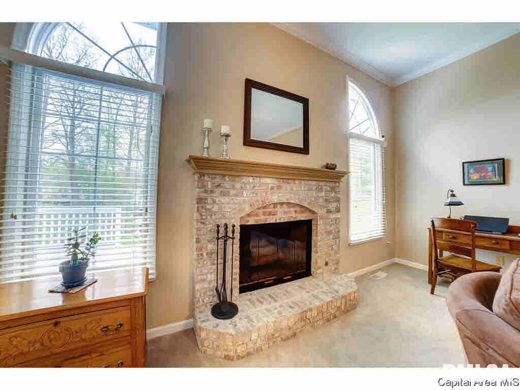 2813 Hastings Road Chatham, IL 62629 - Photo 6 of 32 Gallery Image 6