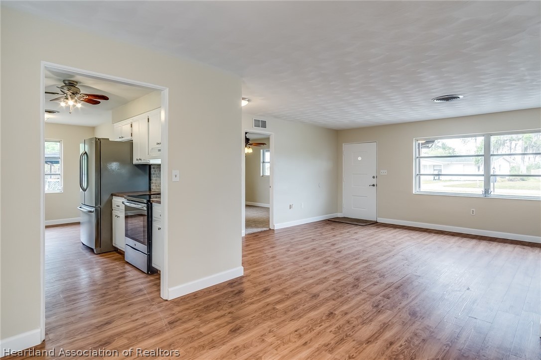 2215 Croydon Road Sebring, FL 33870 - Photo 3 of 32 Gallery Image 3