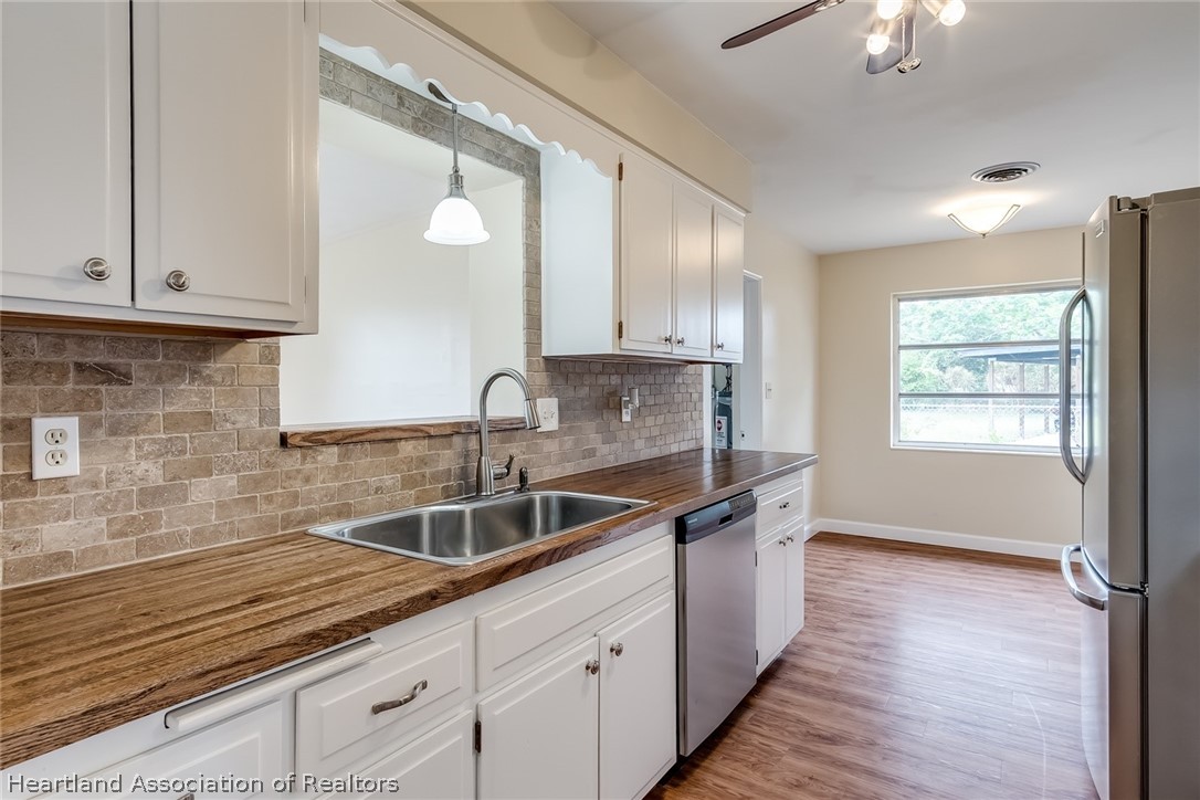 2215 Croydon Road Sebring, FL 33870 - Photo 7 of 32 Gallery Image 7