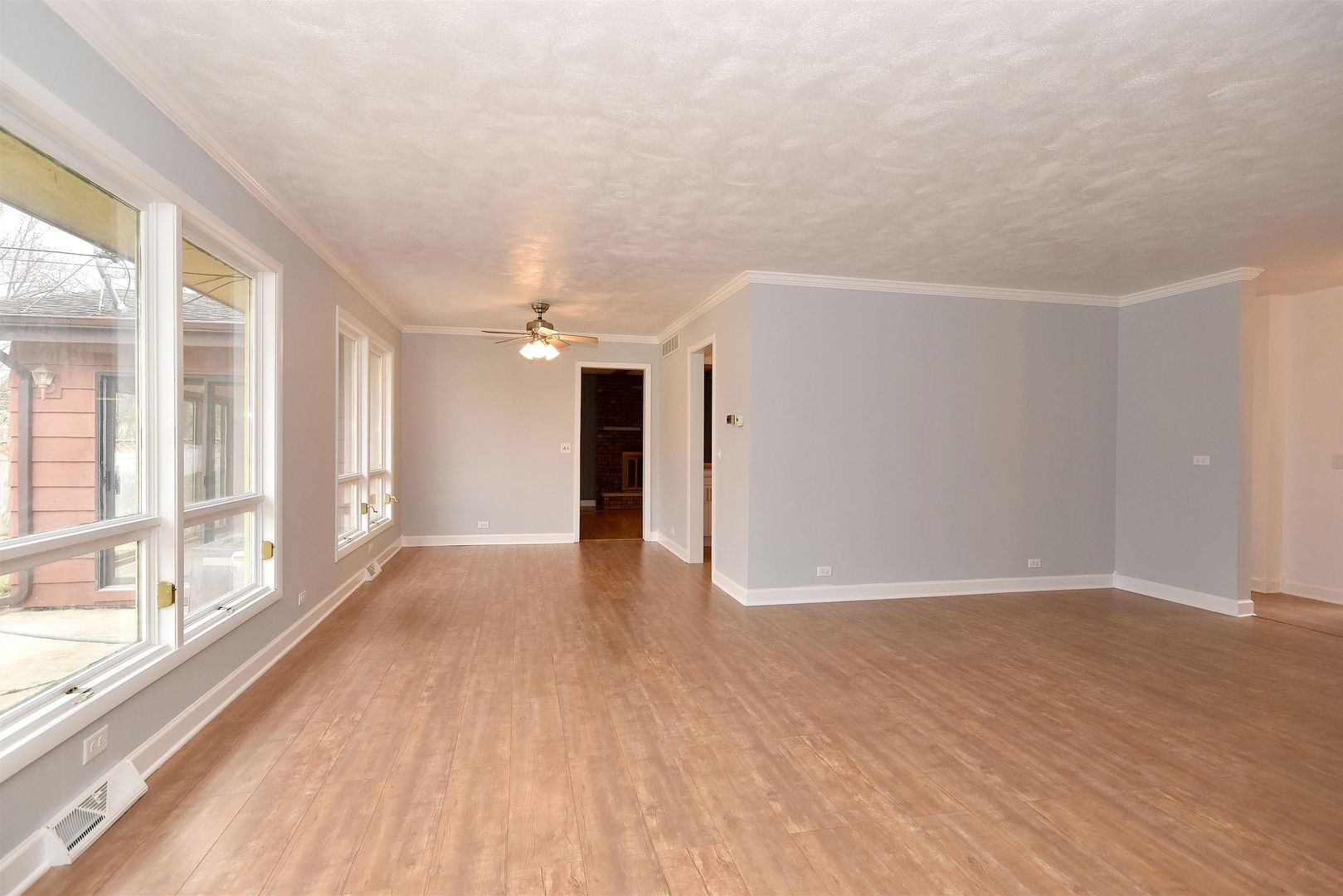 805 Ruth Drive Elgin, IL 60123 - Photo 14 of 36