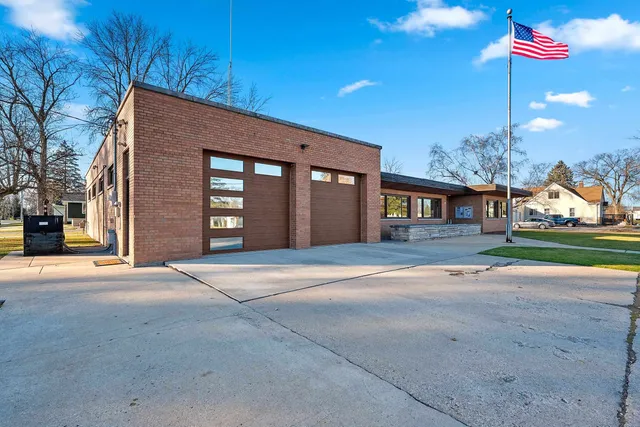 $469,000 | 421 South St Augustine Street, Pulaski, WI 54162