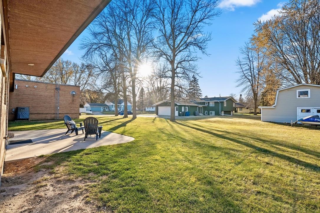 421 South St Augustine Street Pulaski, WI 54162 - Photo 6 of 72