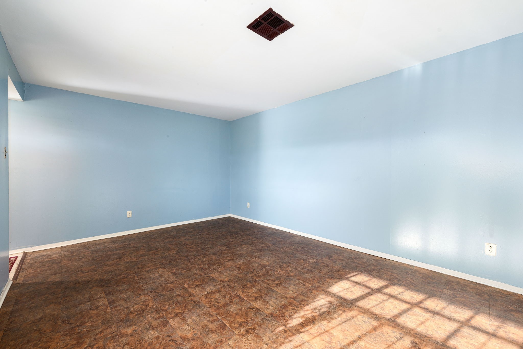 6515 Ashton Street Houston, TX 77091 - Photo 24 of 32 a view of an empty room