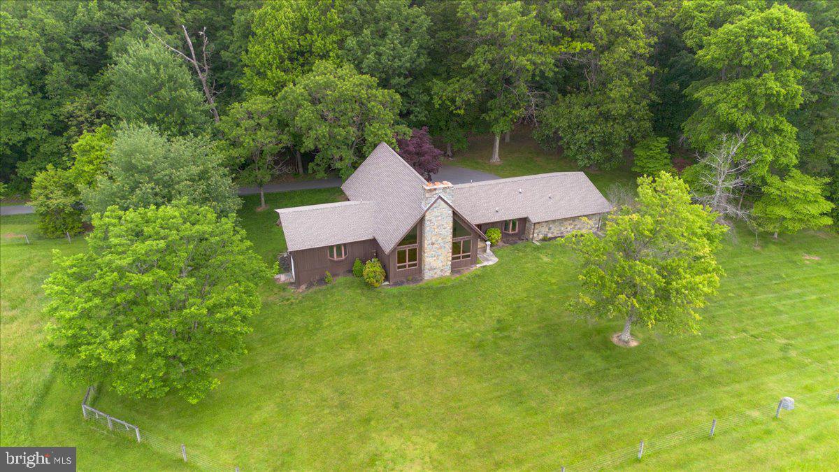 12549 Jesse Smith Road Mount Airy, MD 21771 - Photo 4 of 52 Gallery Image 4