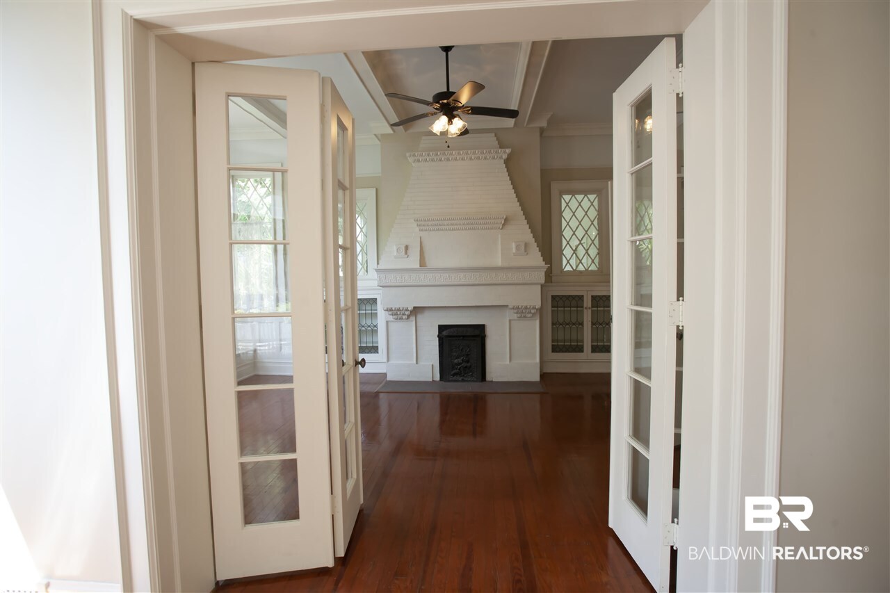 1658 Government Street Mobile, AL 36604 - Photo 17 of 36