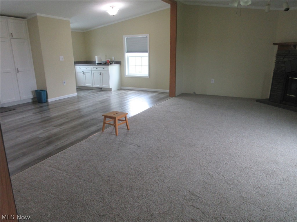 5232 Russell Road Andover, OH 44003 - Photo 8 of 16 Kitchen/living room