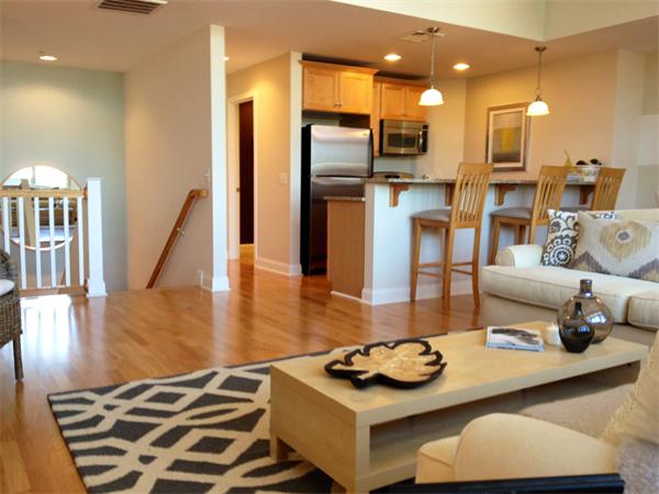 45 Rantoul Street, Unit 306 Beverly, MA 01915 - Photo 4 of 9 Gallery Image 4