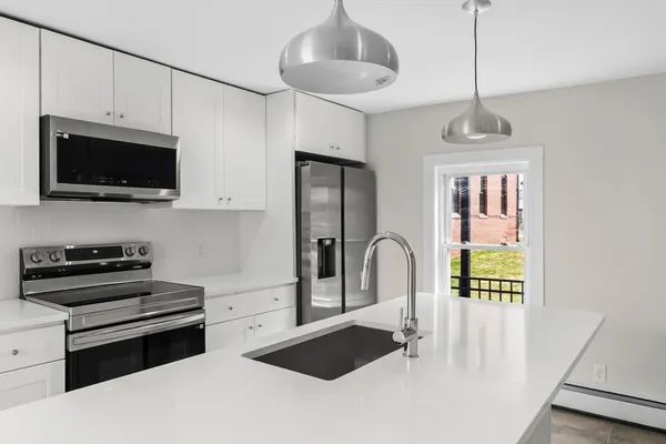 $599,900 | 2 Perkins Street, Amesbury, MA 01913