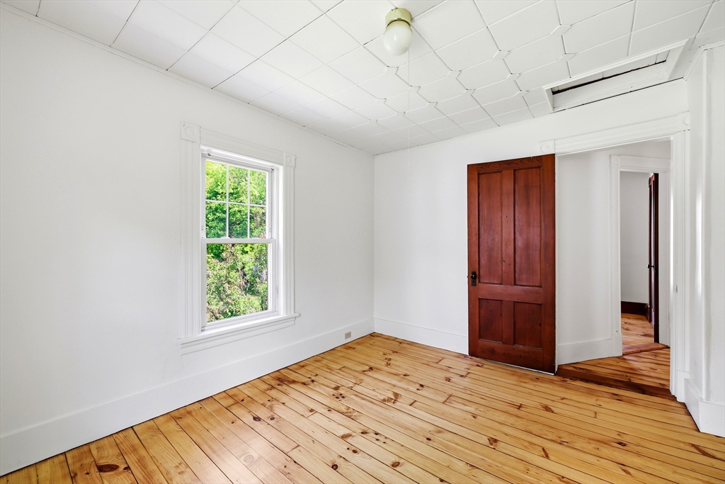 97 Shelburne Road Greenfield, MA 01301 - Photo 21 of 37 Gallery Image 21