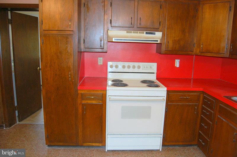 561 Meals Road Gardners, PA 17324 - Photo 13 of 27 Kitchen