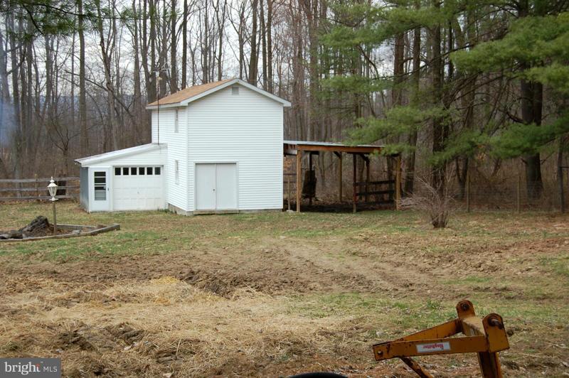 561 Meals Road Gardners, PA 17324 - Photo 20 of 27 Exterior (Rear)