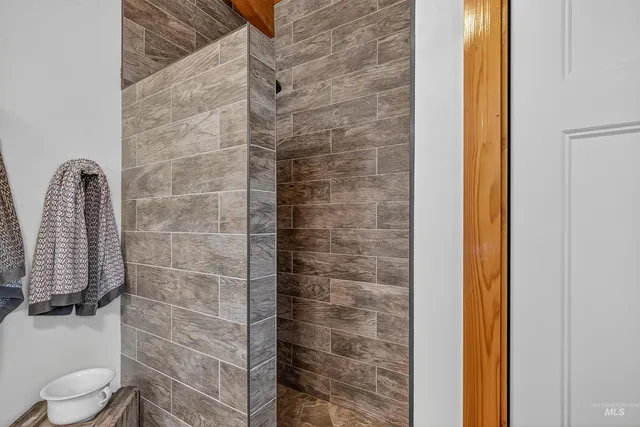 $660,000 | 1383 Cedar Ridge Road, Kendrick, ID 83537