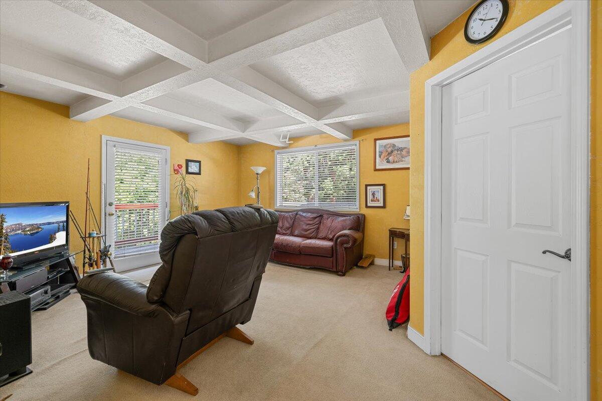 6041 Sterling Creek Road Jacksonville, OR 97530 - Photo 14 of 43 16-CI_0345