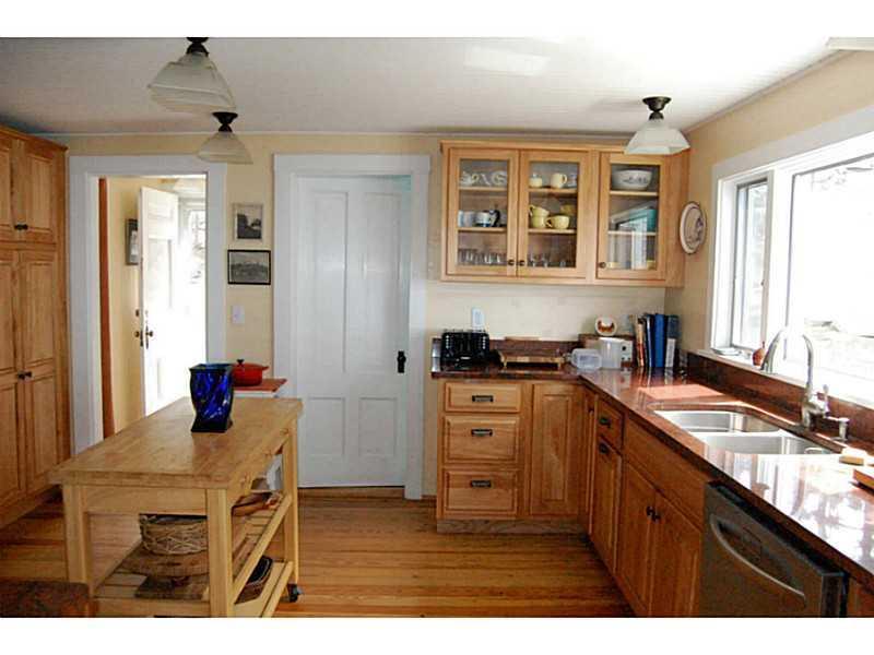 10 Elden Point Road Bailey Island, ME 04003 - Photo 14 of 31 Kitchen.