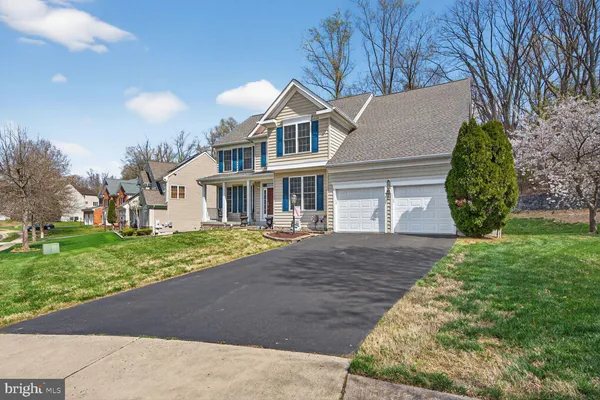 $775,000 | 3308 McCorkle Court, Triangle, VA 22172