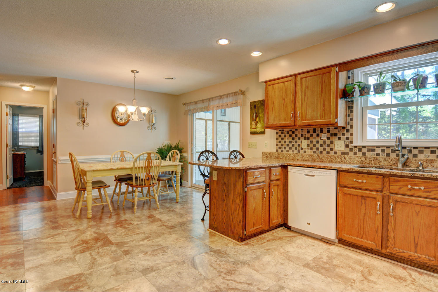 309 North Hampton Road Wilmington, NC 28409 - Photo 8 of 25 309 Hampton Rd Wilmington NC-large-006-9