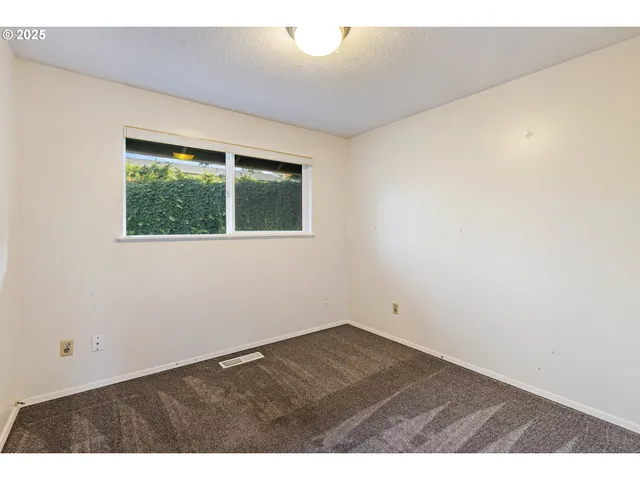 $379,999 | 1032 Southeast 209th Avenue, Gresham, OR 97030