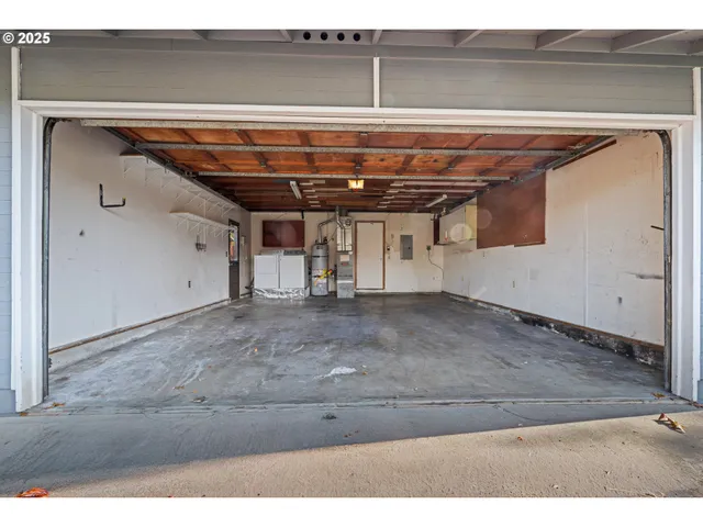 $379,999 | 1032 Southeast 209th Avenue, Gresham, OR 97030