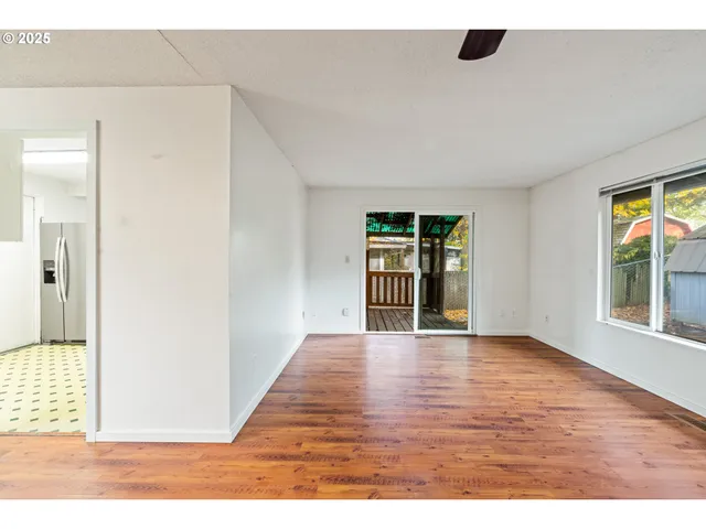 $379,999 | 1032 Southeast 209th Avenue, Gresham, OR 97030