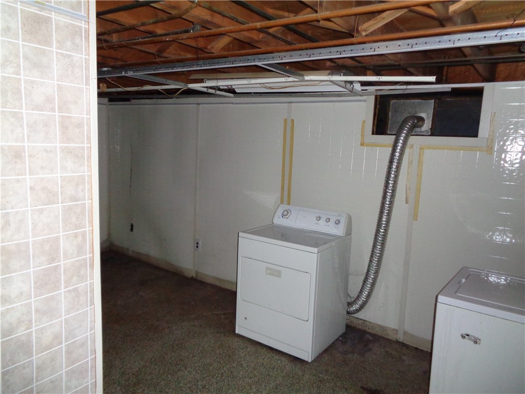 32 Colonial Road East Providence, RI 02914 - Photo 22 of 27 Gallery Image 22