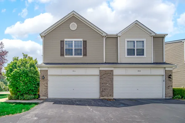 $2,495 | 191 Willoughby Court, Unit A, Yorkville, IL 60560