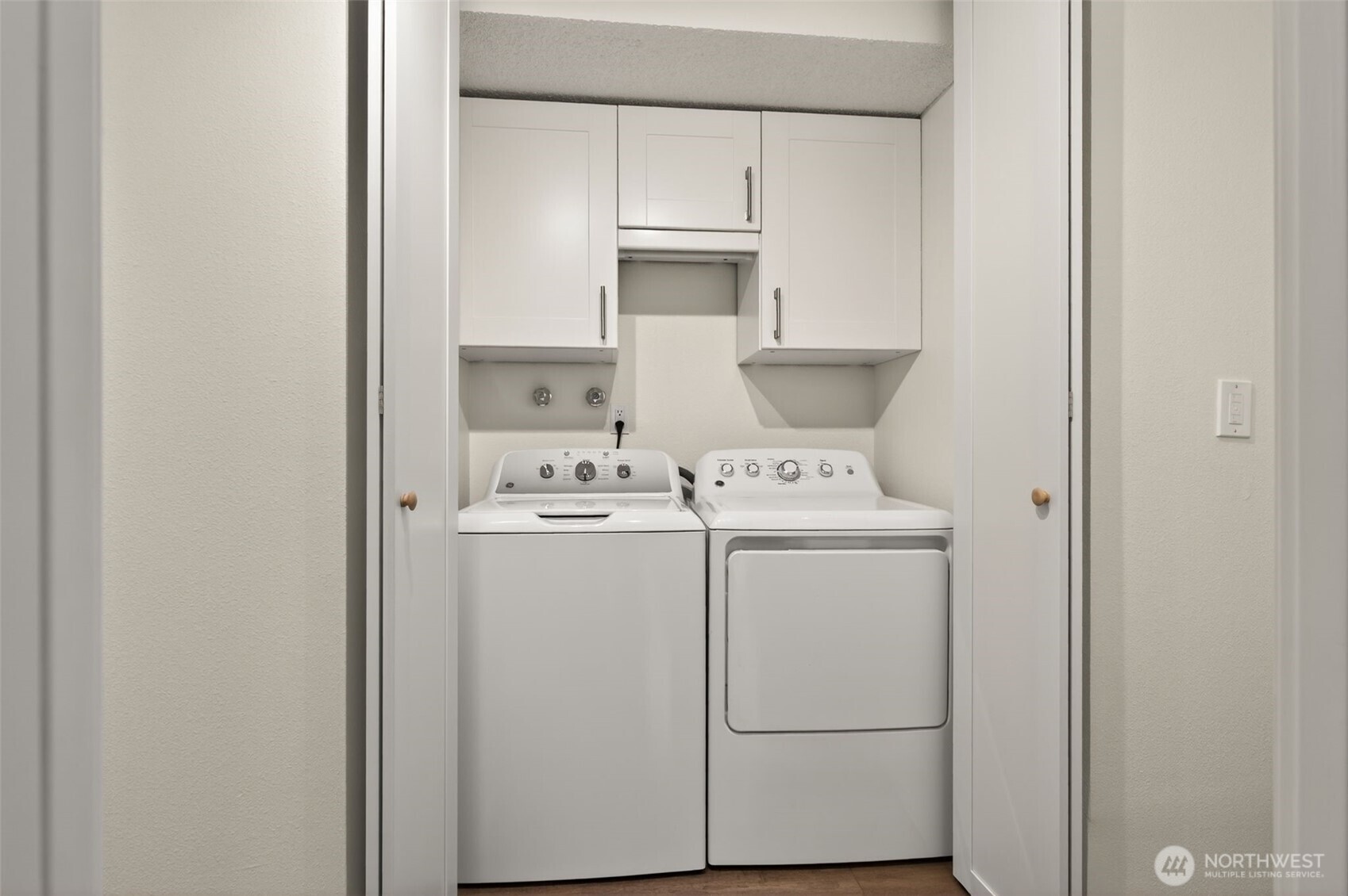 2100 3rd Avenue, Unit 405 Seattle, WA 98121 - Photo 12 of 25