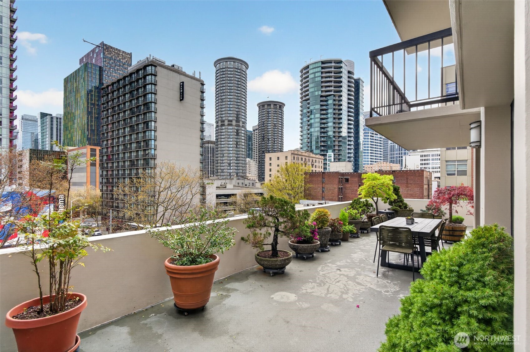 2100 3rd Avenue, Unit 405 Seattle, WA 98121 - Photo 14 of 25