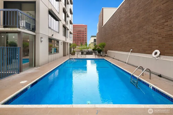 $499,000 | 2100 3rd Avenue, Unit 405, Seattle, WA 98121