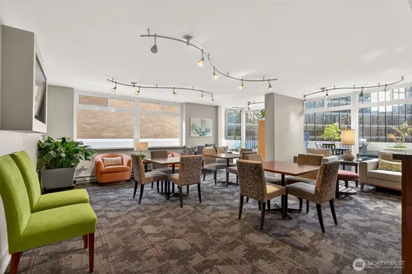 $499,000 | 2100 3rd Avenue, Unit 405, Seattle, WA 98121