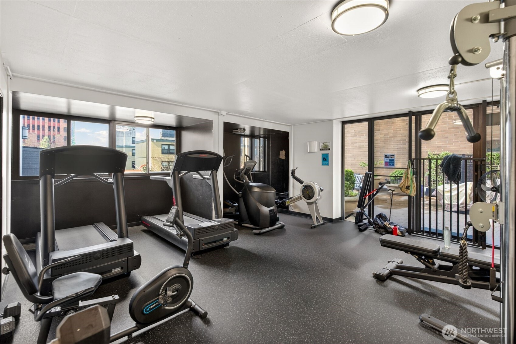 2100 3rd Avenue, Unit 405 Seattle, WA 98121 - Photo 21 of 25