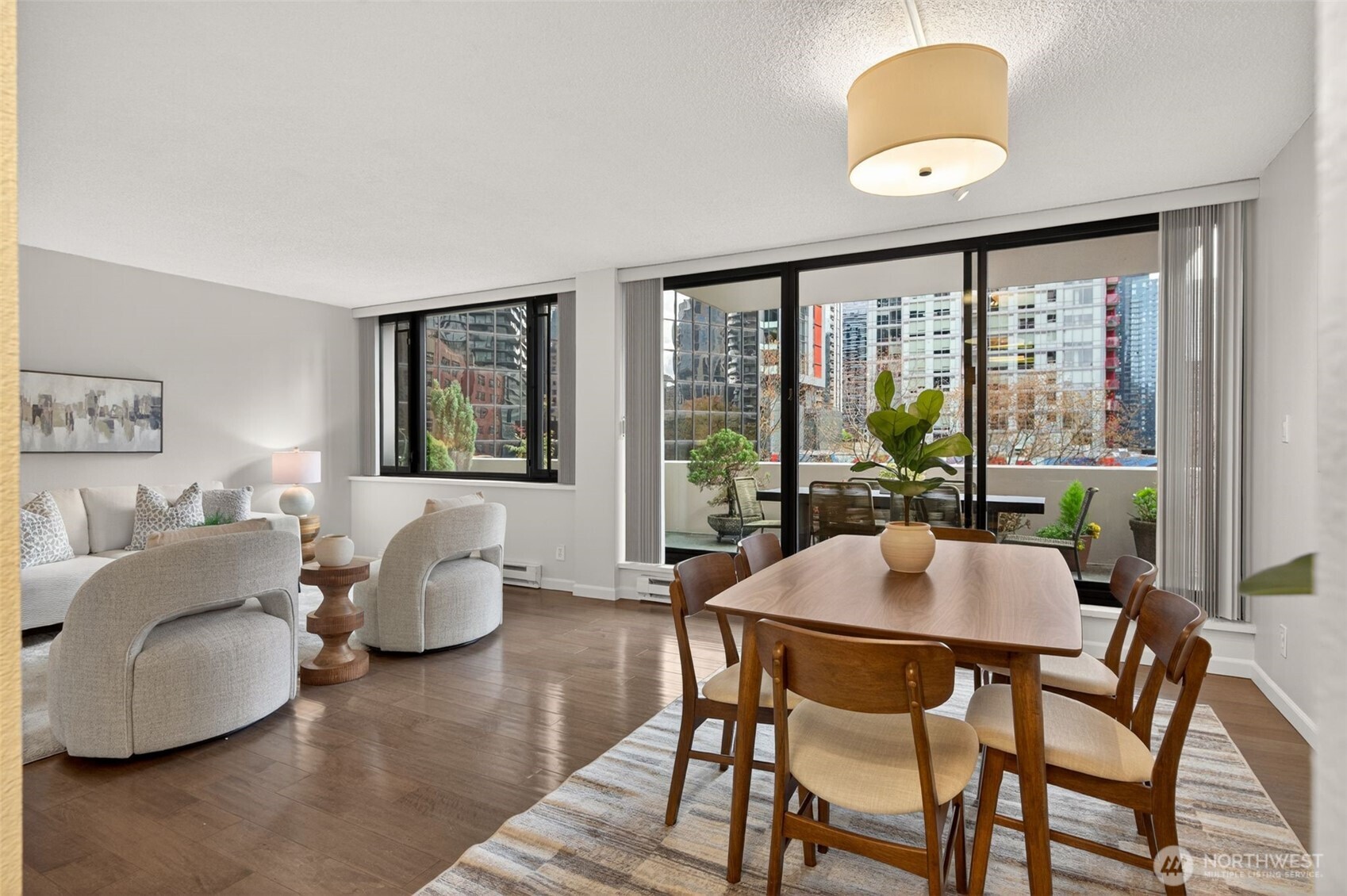 2100 3rd Avenue, Unit 405 Seattle, WA 98121 - Photo 3 of 25