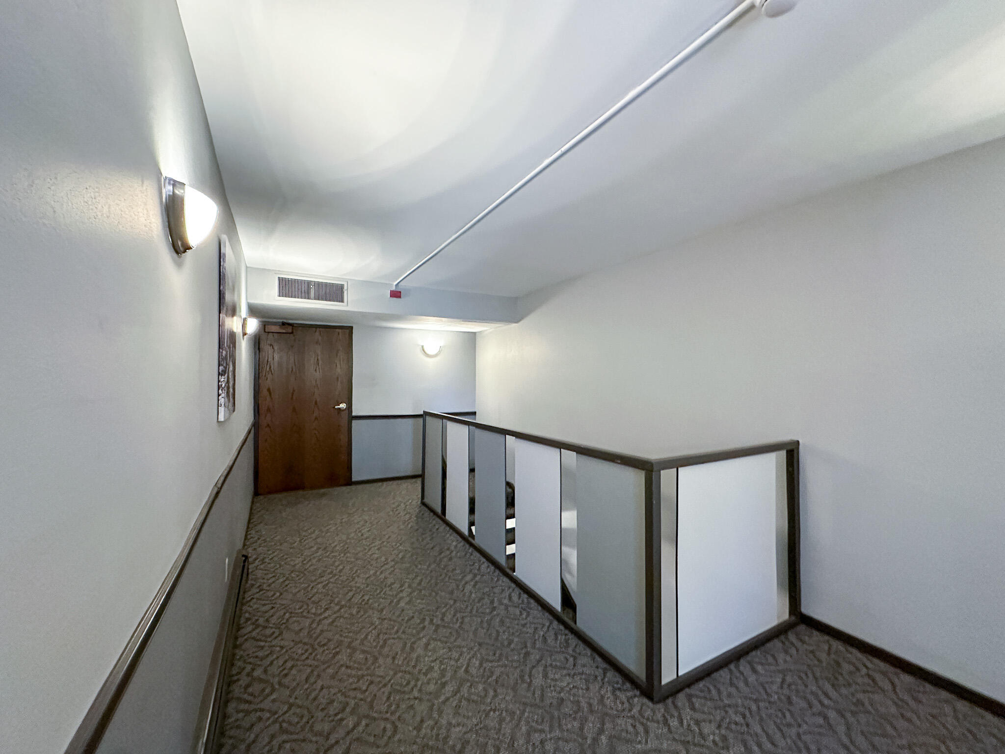 2300 Good Hope Road, Unit 339 Glendale, WI 53209 - Photo 29 of 39 Hallway
